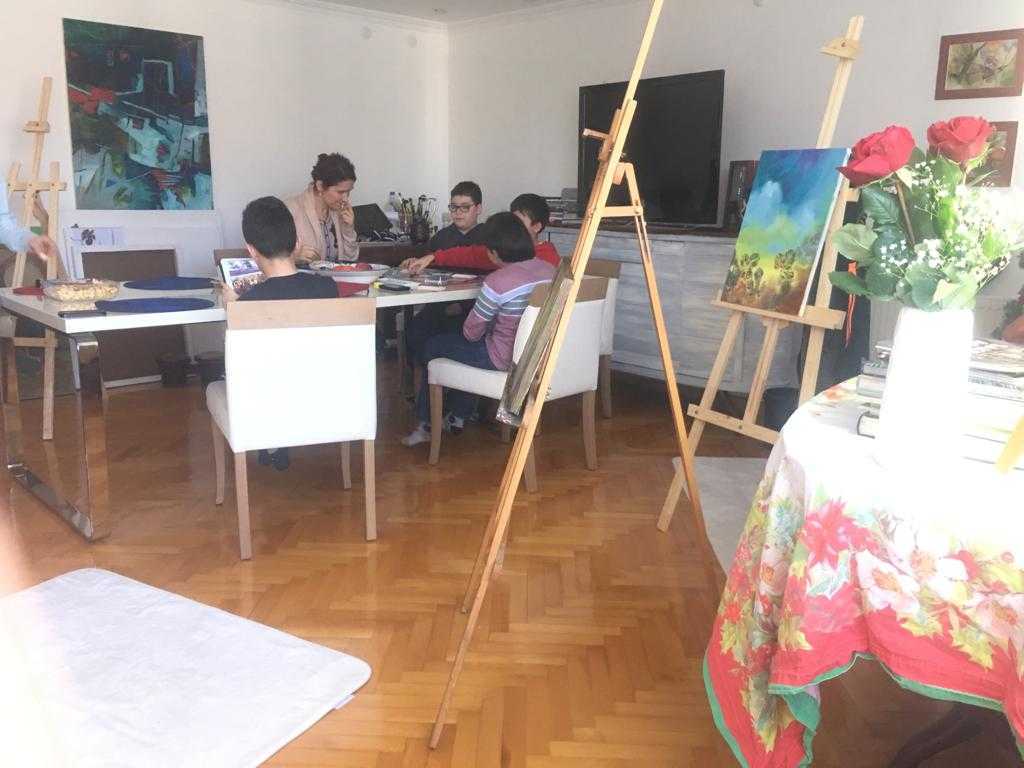Atölyeden Kareler 1 Özge Koz Sanat Atölyesi — Bahçelievler atölye ortamı 1